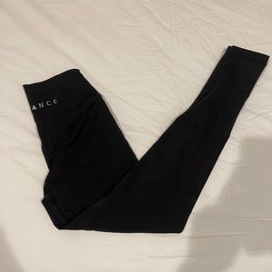 BALANCE black leggings like new sz small